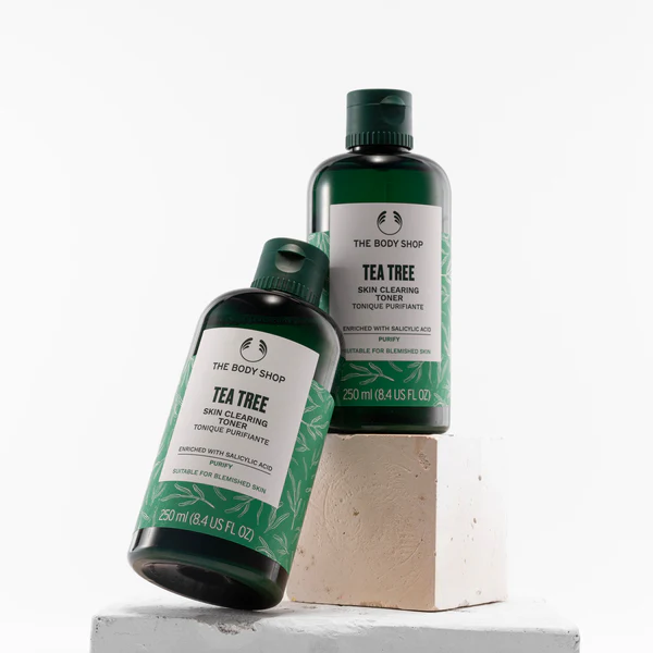 Tea Tree Skin Clearing Mattifying Toner - Image 3