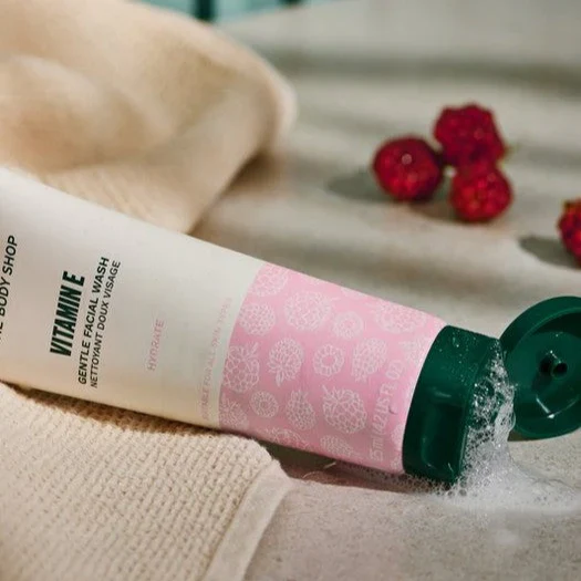Vitamin E Gentle Facial Wash - Image 4