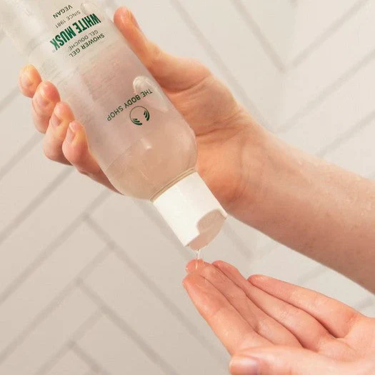 White Musk® Shower Gel - Image 4